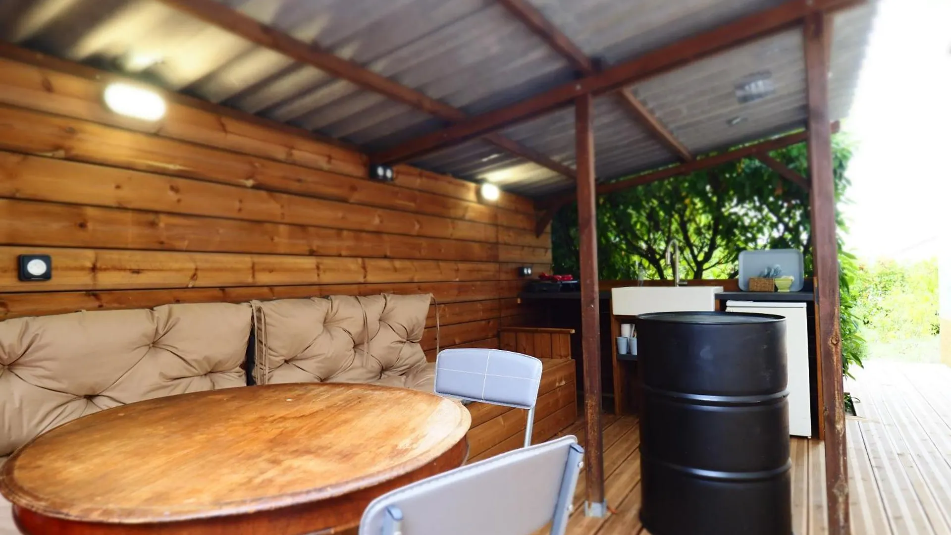 Holiday home Nouveaute Maison Cocooning Avec Jardin, Terrasse Couverte Et Jacuzzi Bellerive-sur-Allier