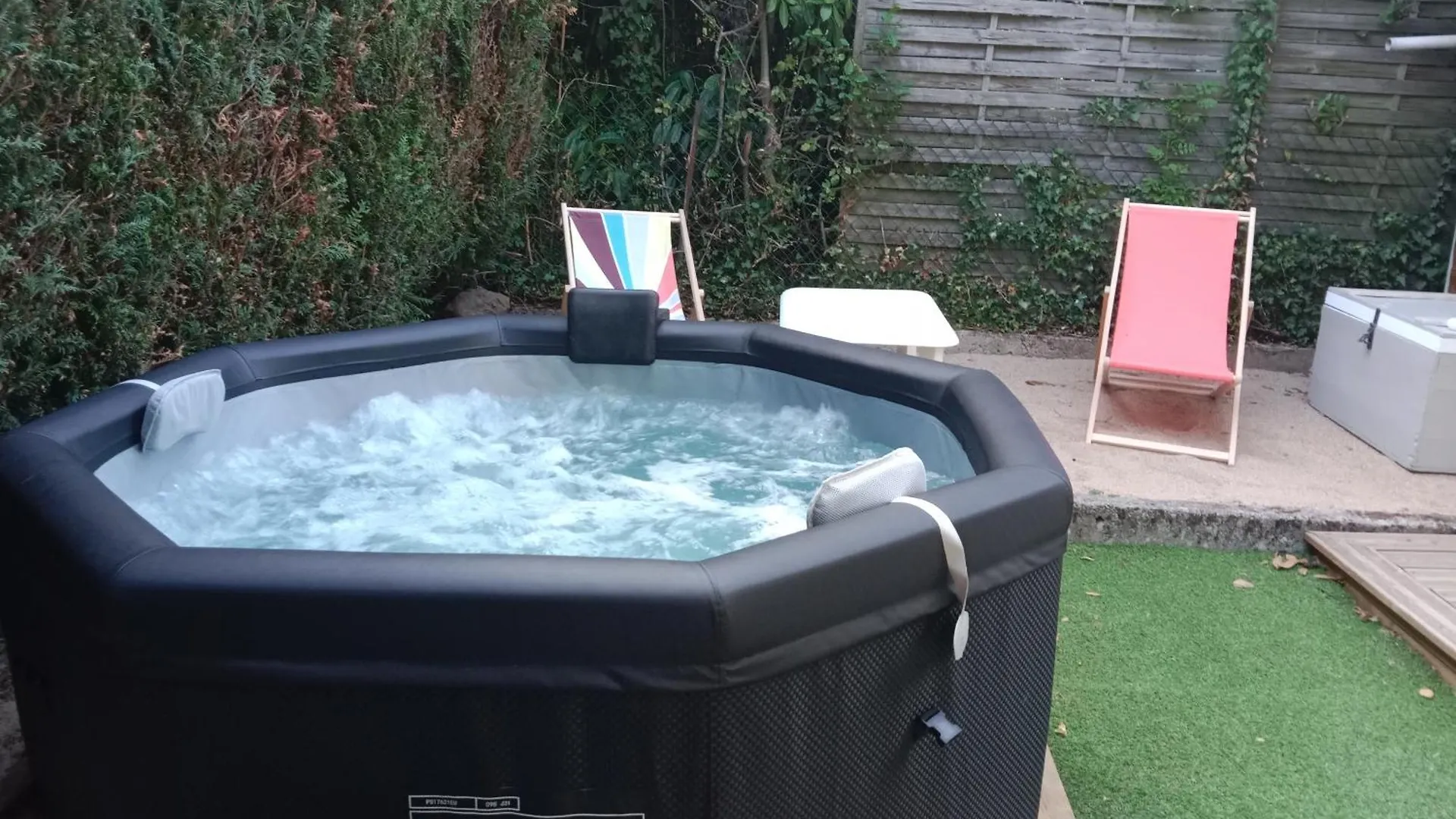 Holiday home Nouveaute Maison Cocooning Avec Jardin, Terrasse Couverte Et Jacuzzi Bellerive-sur-Allier